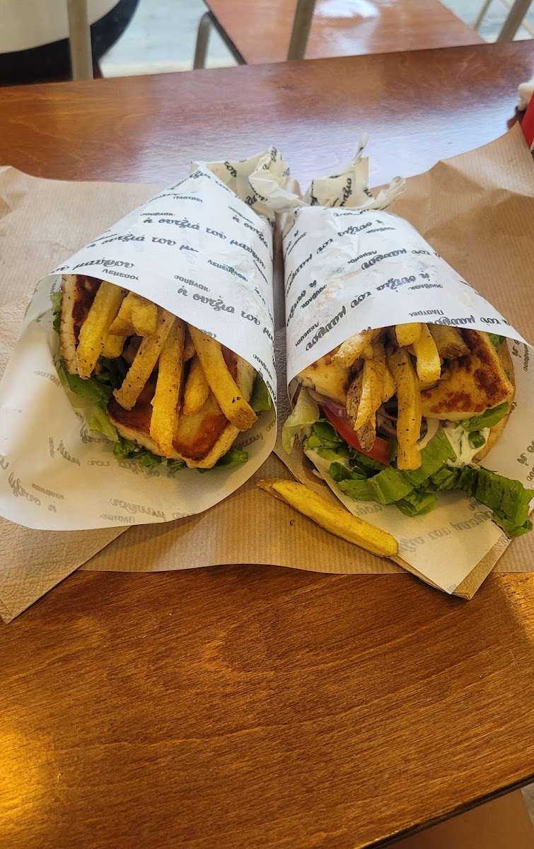 I Sitzia Tou Mavrou Souvlaki Platres-8